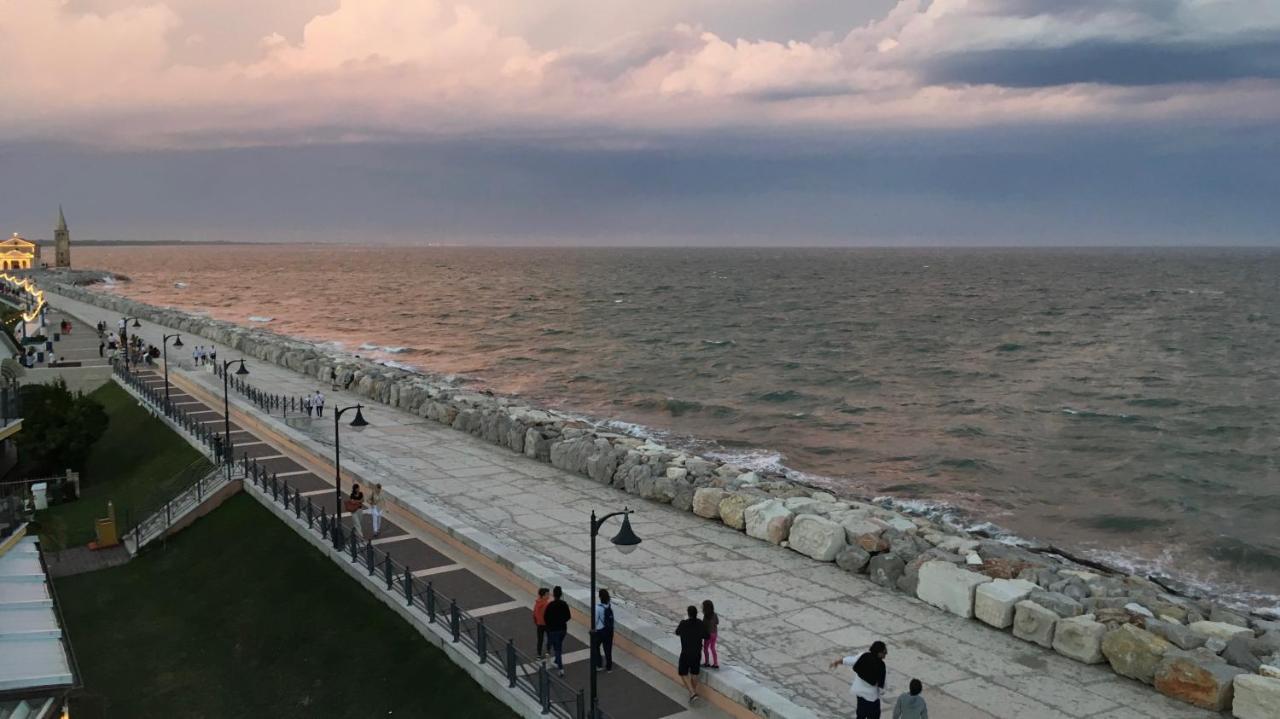 Ca Dell'Angelo - Caorle Aparthotel Екстериор снимка