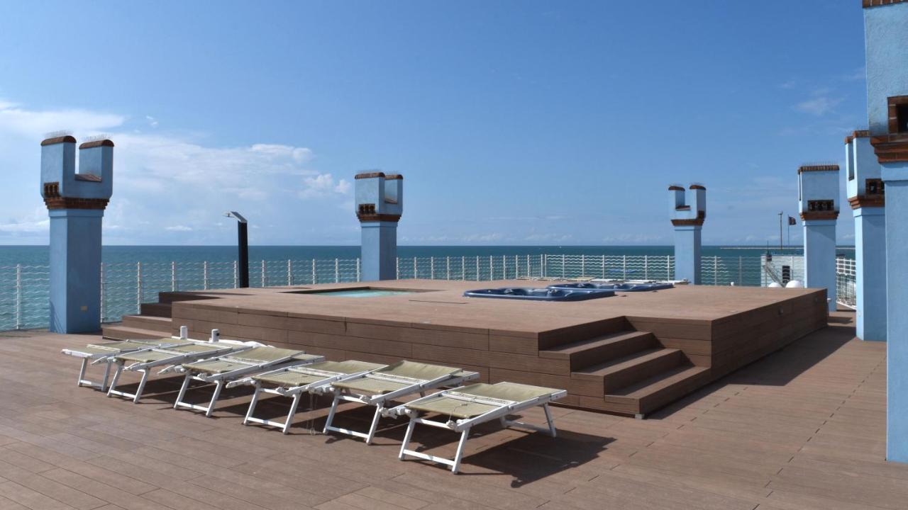 Ca Dell'Angelo - Caorle Aparthotel Екстериор снимка