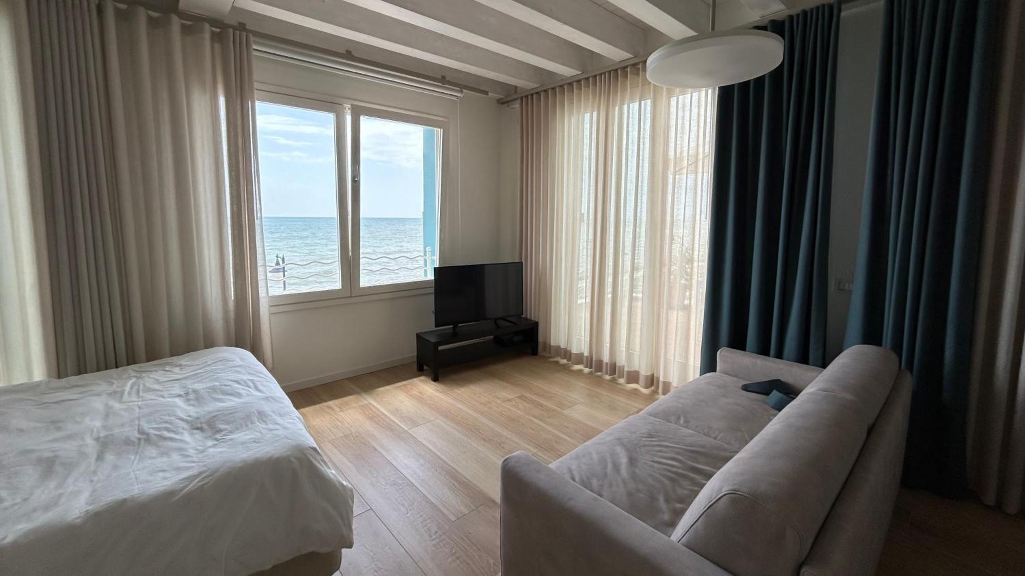 Ca Dell'Angelo - Caorle Aparthotel Екстериор снимка